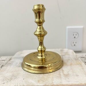Vintage Colonial Williamsburg Virginia Metal Craft Elegant Brass Candle Holder